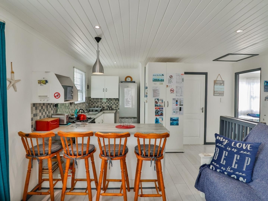 5 Bedroom Property for Sale in De Kelders Western Cape